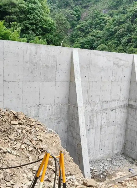 南通海安重力式挡土墙